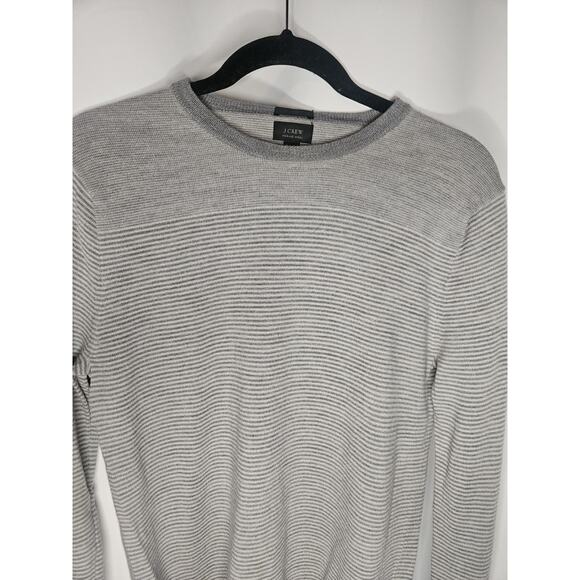 J Crew 100% Merino Wool Striped Grey Sweater Crew Neck Pullover Men's Medium - Picture 2 of 8